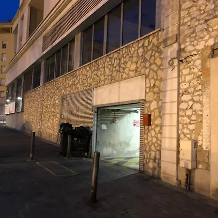 Splendide Joliette Parking Securise *